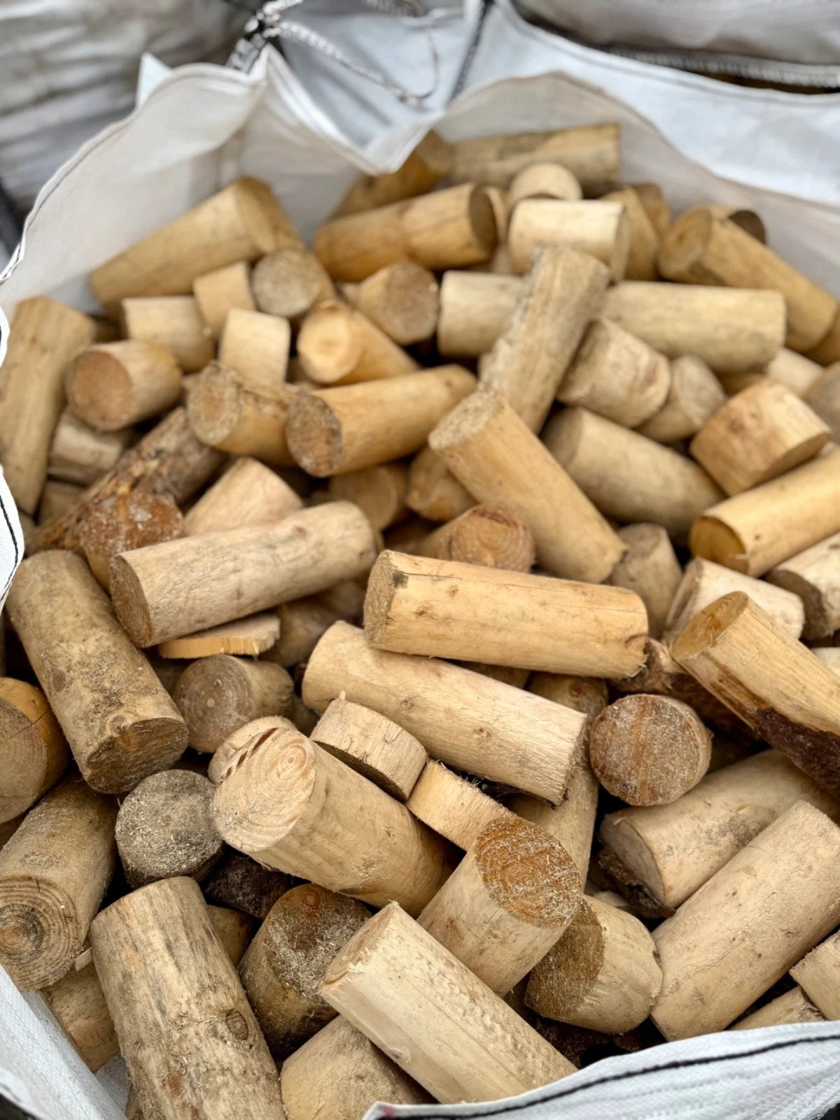 Wonky Kiln-Dried Firewood – Bulk Bag